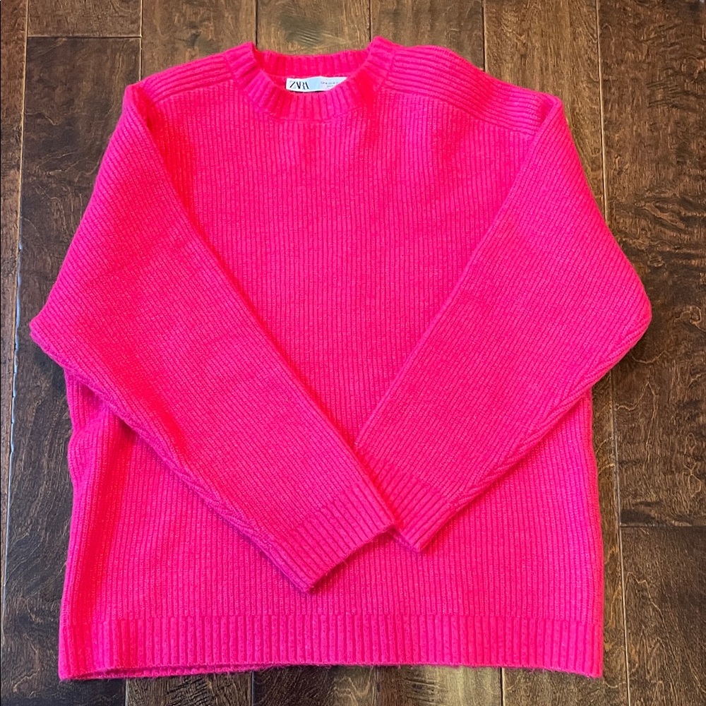Zara Bright Pink Ribbed Crewneck Sweater Size Medium - Picture 2 of 6